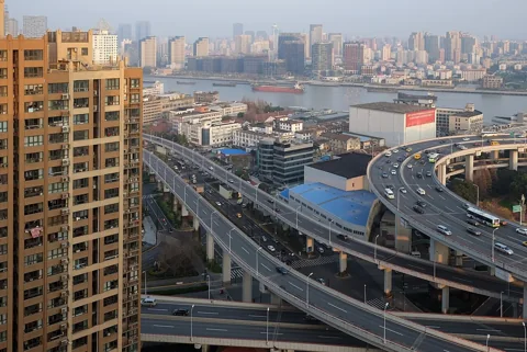 Транспортная развязка у моста Наньпу в Шанхае